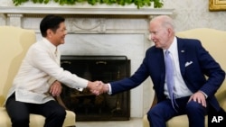 Tổngthống Philippines Ferdinand Marcos chủ trương củng cố liên minh với Mỹ