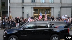 Xe của ông Trump rời Tòa hình sự Manhattan, New York, sau phiên tòa ngày 30/5/2024.