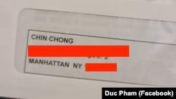 Bức thư của Cục Bảo tồn và Phát triển nhà của Thành phố New York gửi đến anh Phạm Minh Đức đề tên "Chin Chong", một từ miệt thị người gốc Trung Quốc và châu Á.