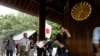 Thủ tướng Nhật tránh thăm viếng ngôi đền gây tranh cãi